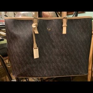 BCBG bag never used before!